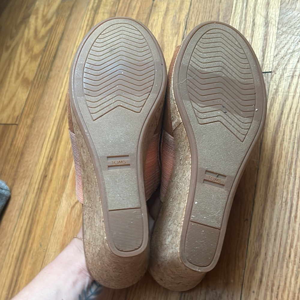 Toms slides - Picture 4 of 5